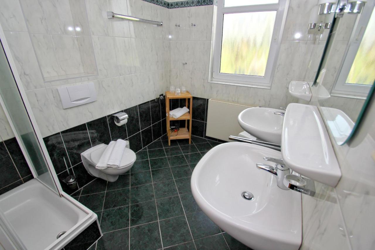 Meeresblick Residenzen Ferienwohnung Nr 10 inkl Sauna-Schwimmbadnutzung im AHOI Sellin Goehren  Exterior foto